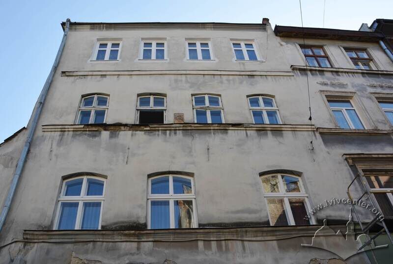 Вул. Староєврейська, 52. Фрагмент північного фасаду