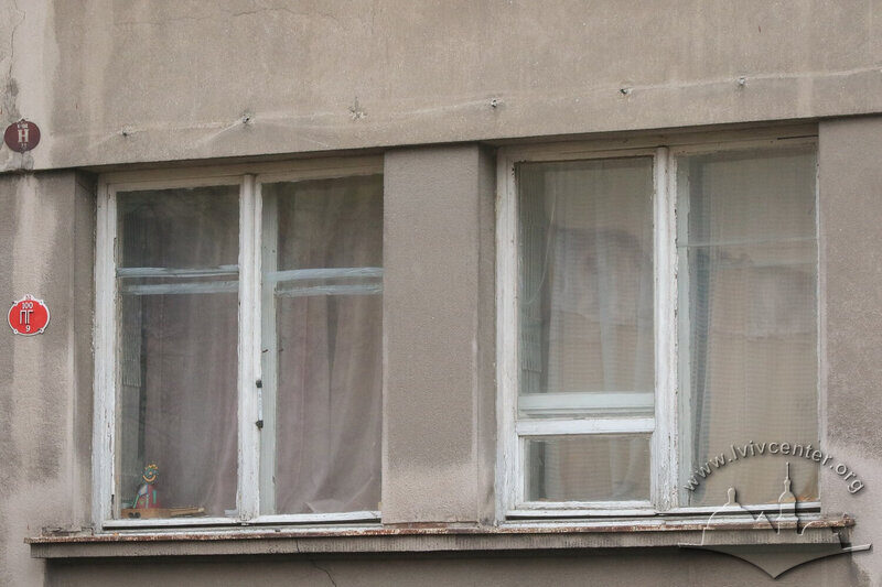 43-03-09--32-picture-7.jpg