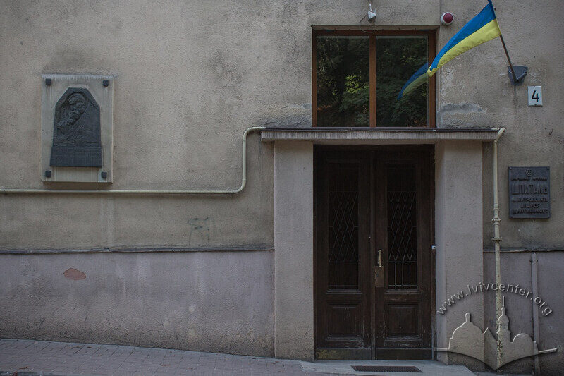 43-02-21--04-picture-12.jpg