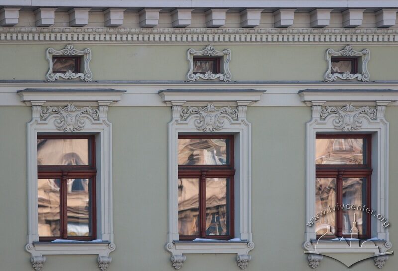 41-06-02--04-picture-10.jpg