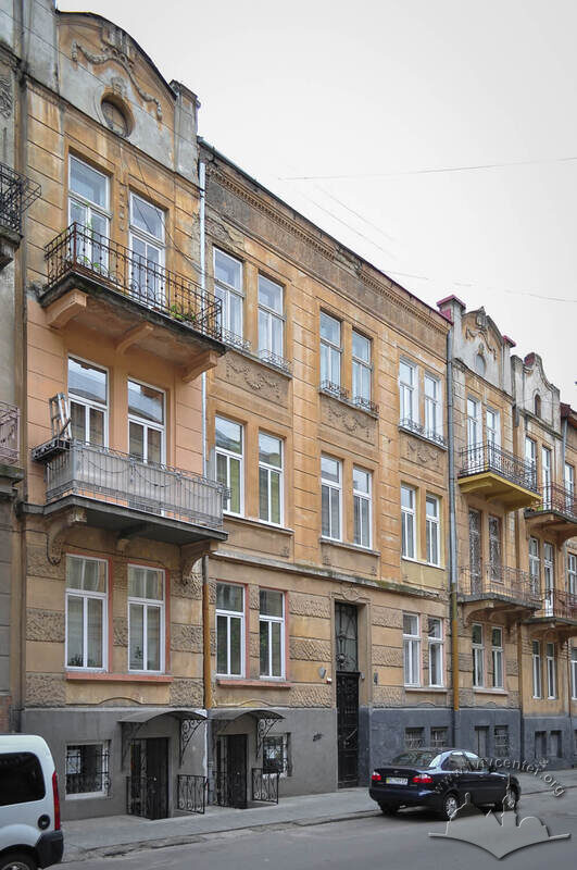 Вул. Левинського, 4. Головний фасад