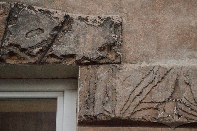 Вул. Вишенського, 9. Деталь фактури
