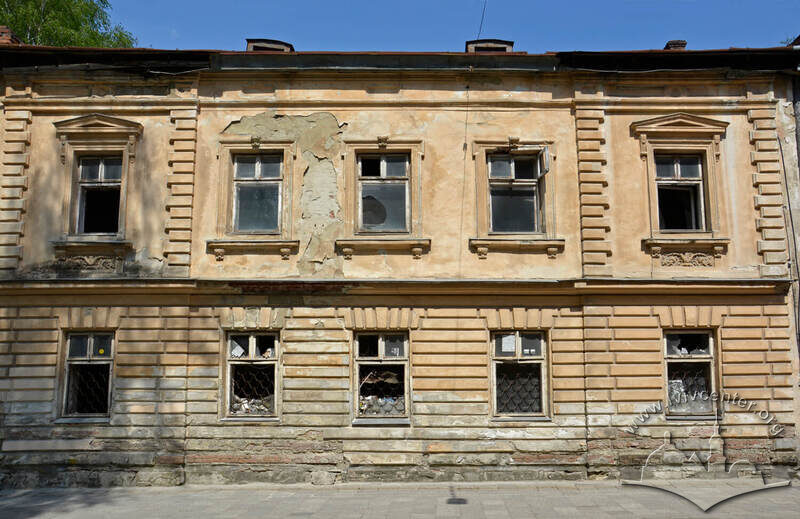 Вул. Пекарська, 57. Фрагмент головного фасаду