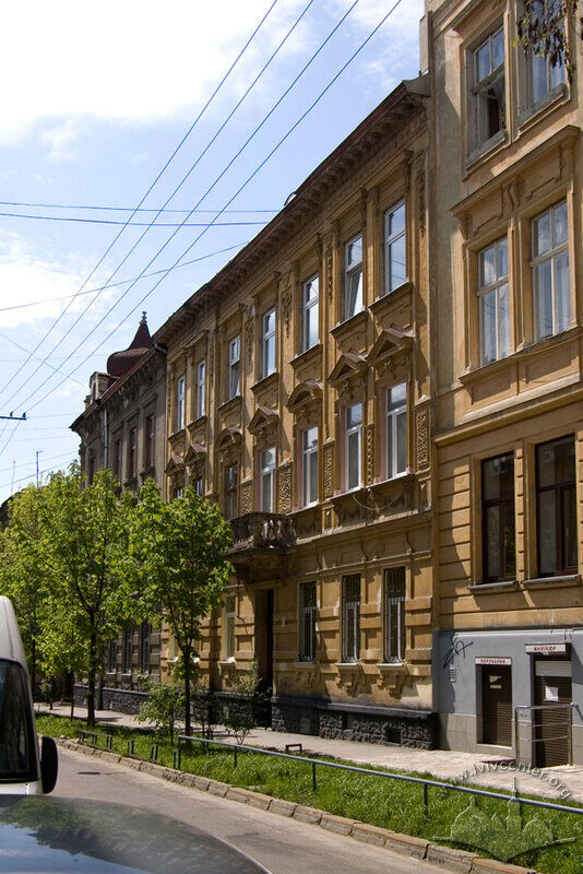 43-11-04--07-v02(7369).jpg