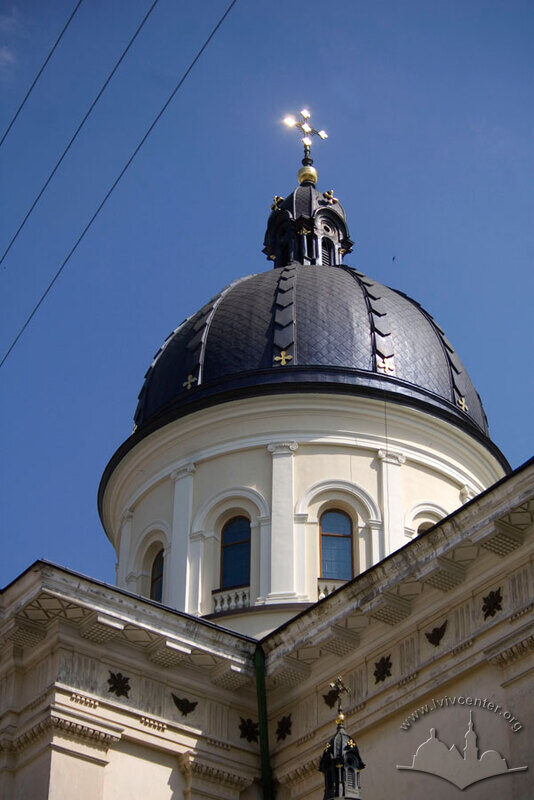Вул. Краківська, 21. Купол над середохрестям храму