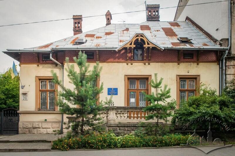 43-03-04--029-picture-2.jpg