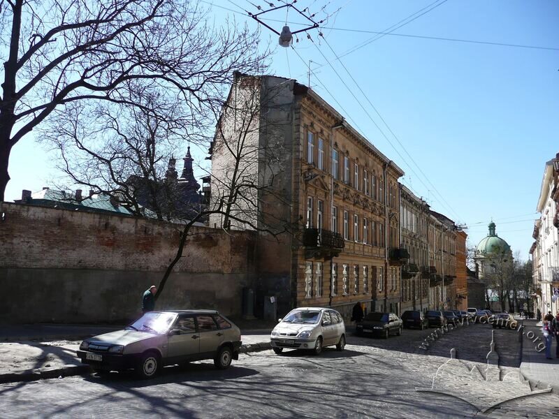 Вул. Лисенка, 10. Вигляд будинку з північного сходу
