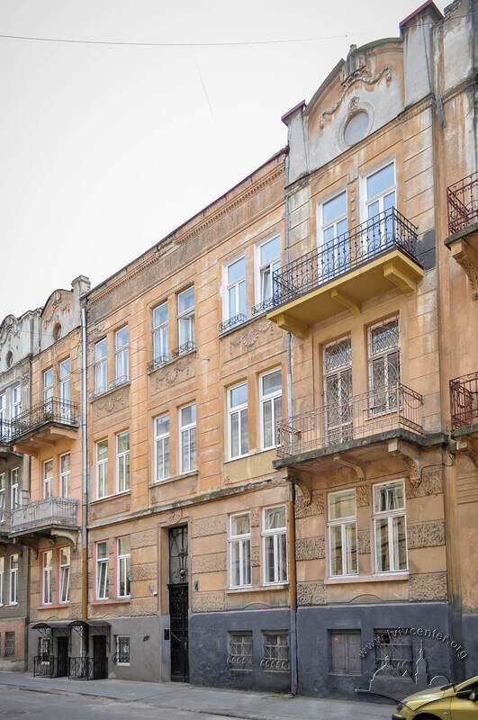 Вул. Левинського, 4. Головний фасад