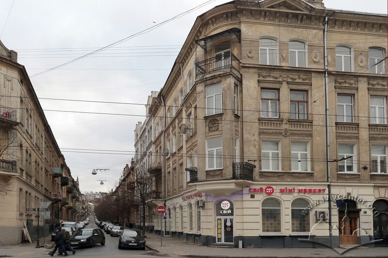 43-12-01--028-picture-12.JPG