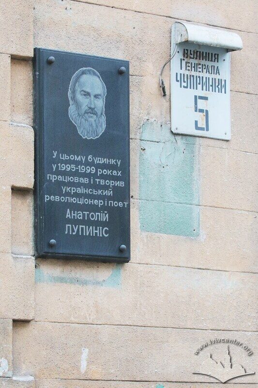 43-03-04--005-picture-8.JPG