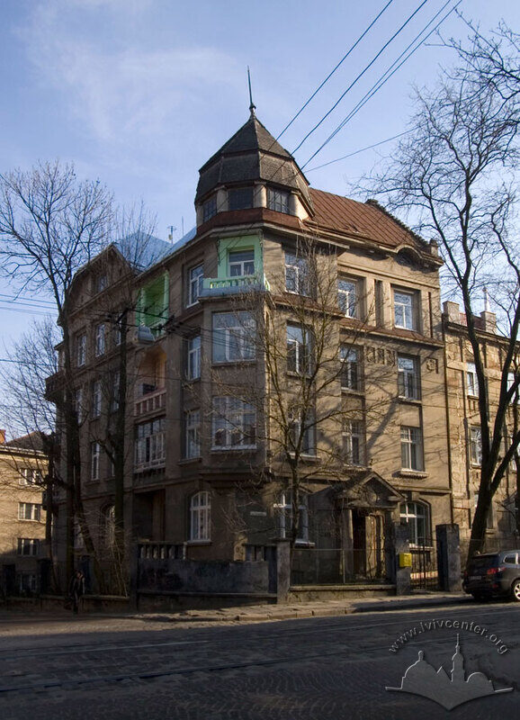 Вул. Котляревського, 15. Загальний вигляд будинку