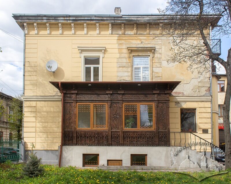 Вул. Романчука, 15. Фасад від вулиці Зеленої