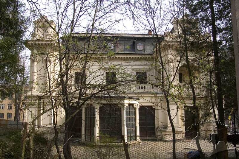 Вул. Коперника, 40а. Головний фасад
