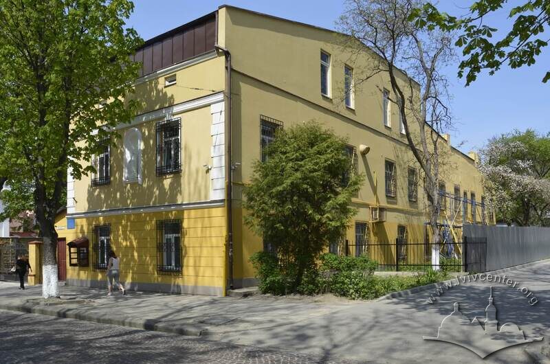 Вул. Пекарська, 61. Вигляд із південного сходу