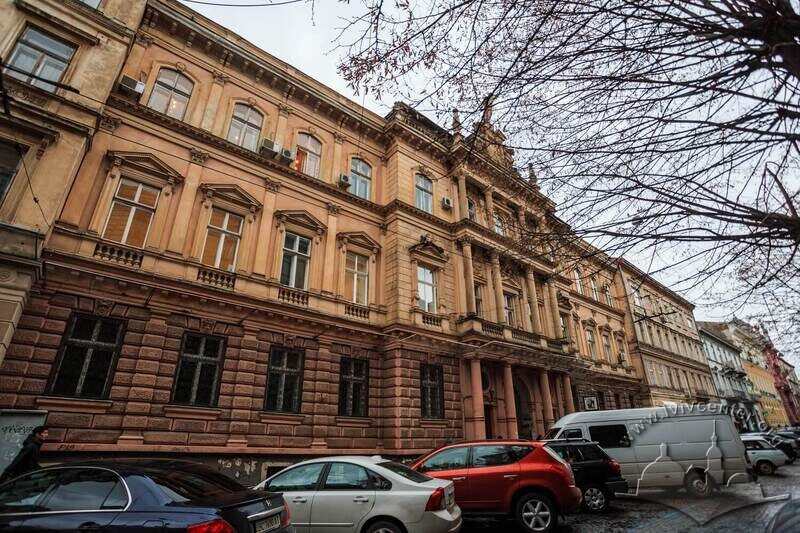 Вул. Січових стрільців, 3. Головний фасад будинку