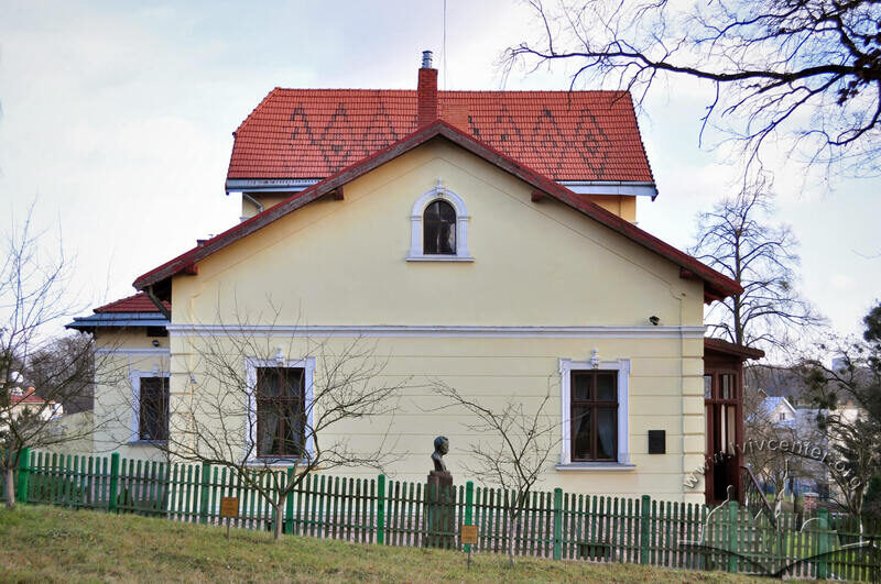 43-11-01--152-picture-8.JPG