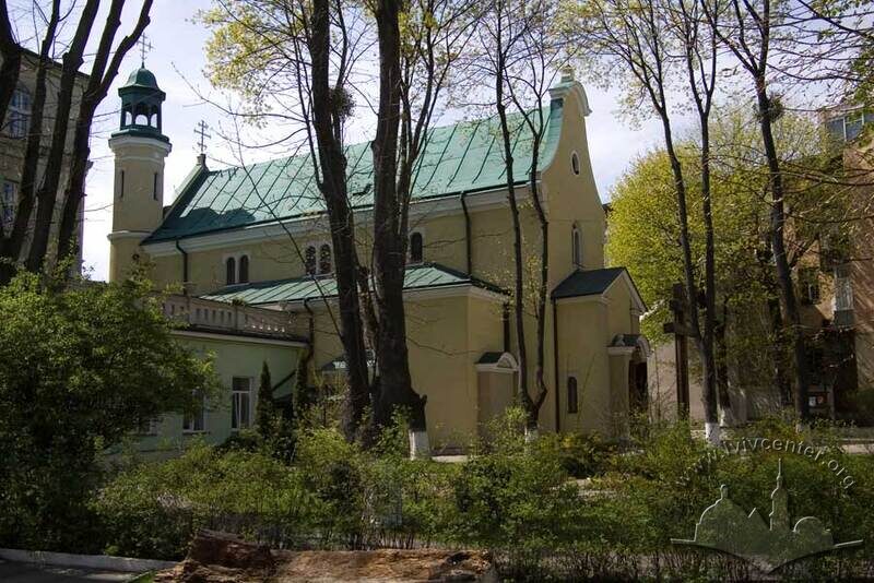Вул. Залізняка, 11. Вигляд з півдня