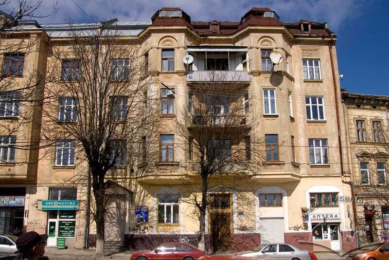 Вул. Шевченка, 24. Головний фасад будинку