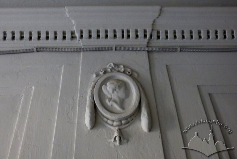 43-03-01--47a-picture-12.JPG