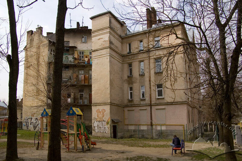 Вул. Котляревського, 67. Тильний фасад (вигляд з північного сходу)