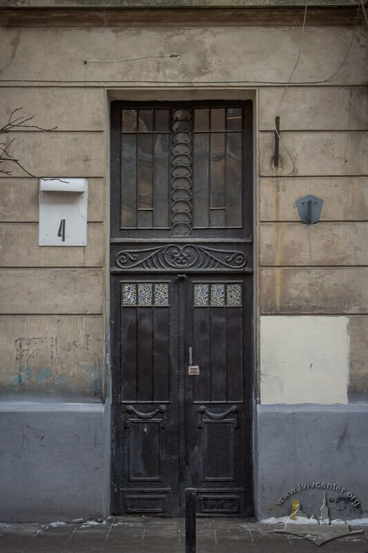 43-03-30--04-picture-8.jpg