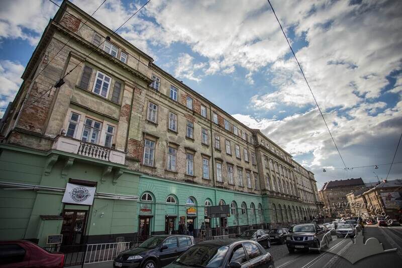 Вул. Лесі Українки, 1. Північний фасад театру