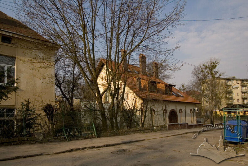 Вул. Метрологічна, 2. Вигляд із сходу