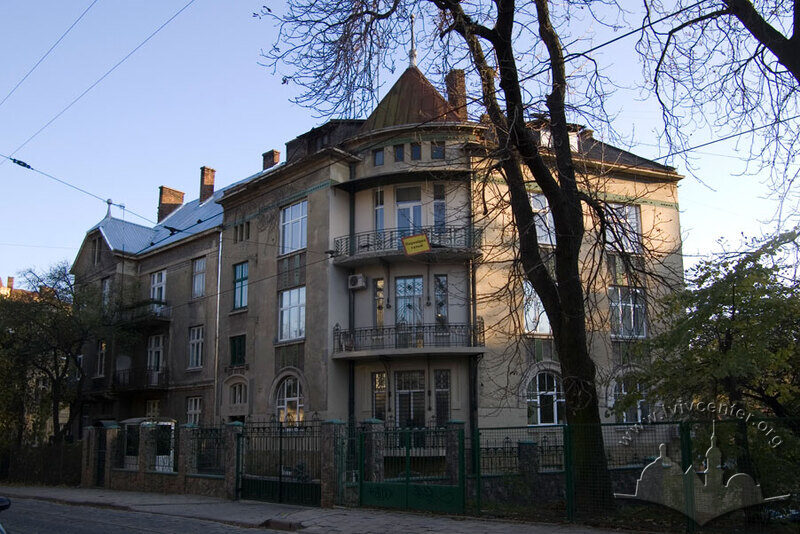 Вул. Котляревського, 25.
