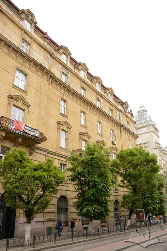 Вул. Січових стрільців, 14. Головний фасад