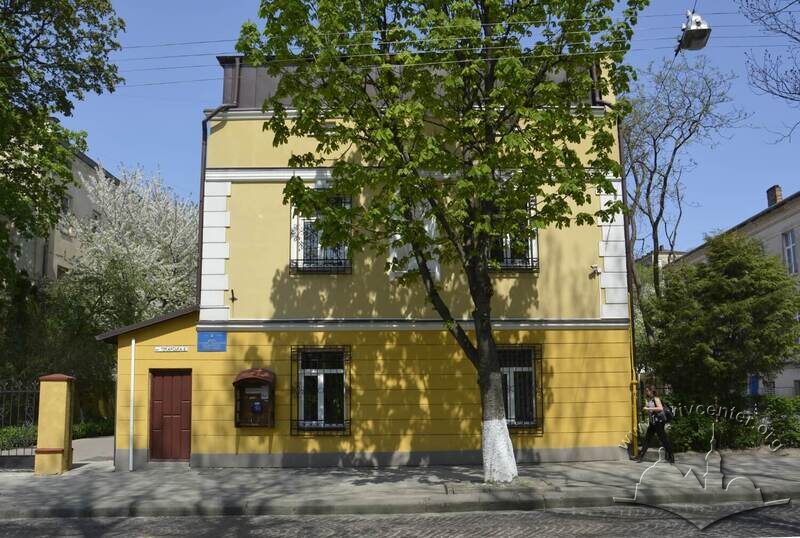 Вул. Пекарська, 61. Головний фасад