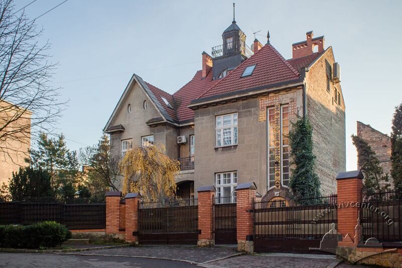 Вул. Вишенського, 12.