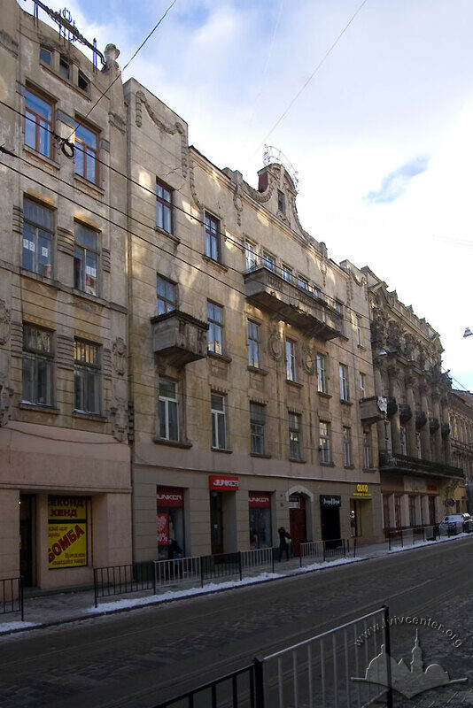 Вул. Дорошенка, 17. Будинок в оточуючій забудові вулиці (вигляд з північного сходу)