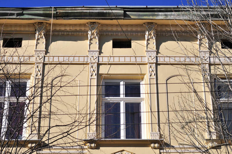 Вул. Кравчука, 14. Вікно 3-го поверху
