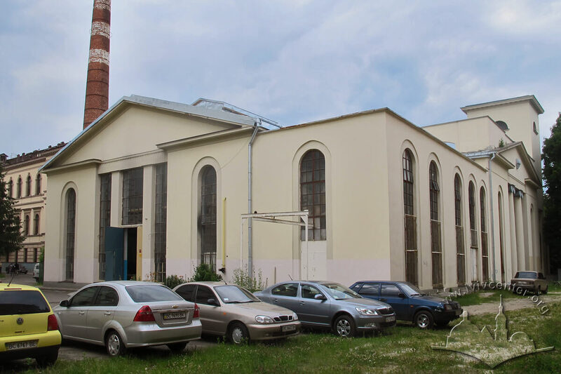 Вул. Устияновича, 5. Вигляд будинку з південного сходу