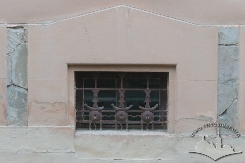 43-03-04--103-picture-14.jpg