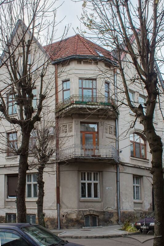 Вул. Вишенського, 13.