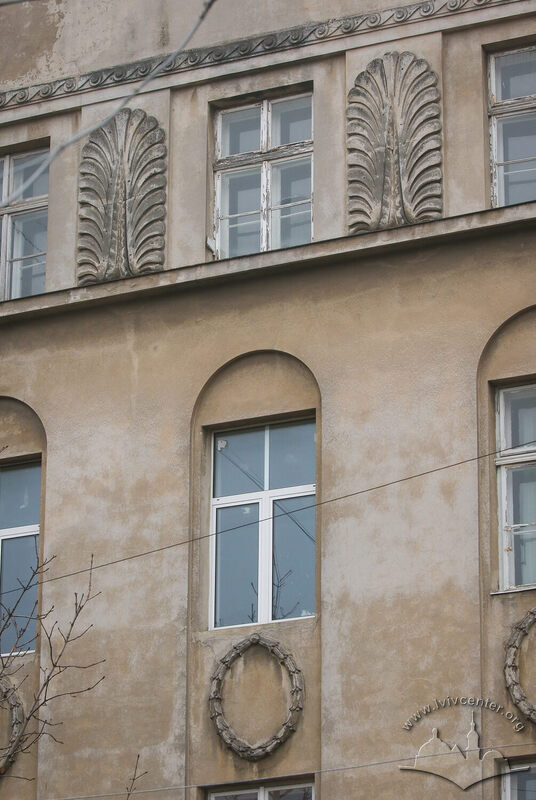 43-03-09--37-picture-8.jpg