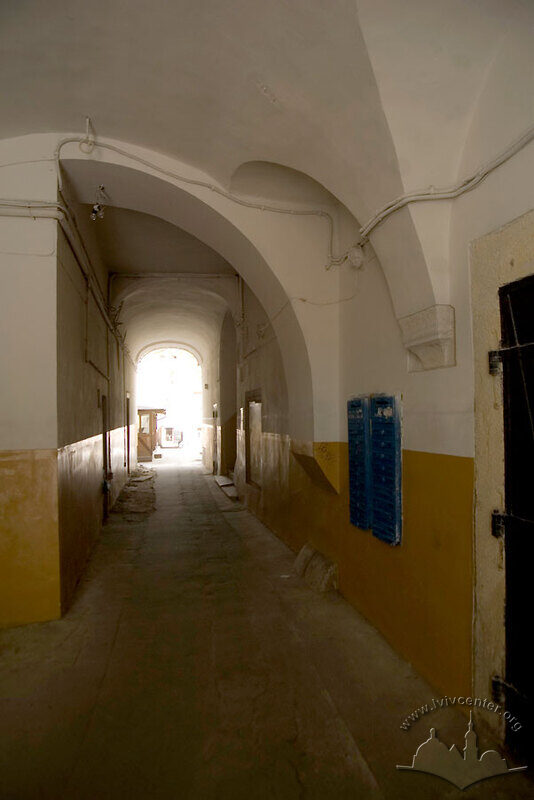 Пл. Ринок, 18. Фрагмент ренесансного склепіння в сінях кам'яниці