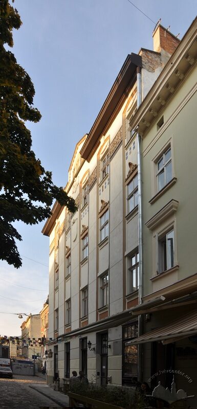 41-05-04--01-picture-2.jpg