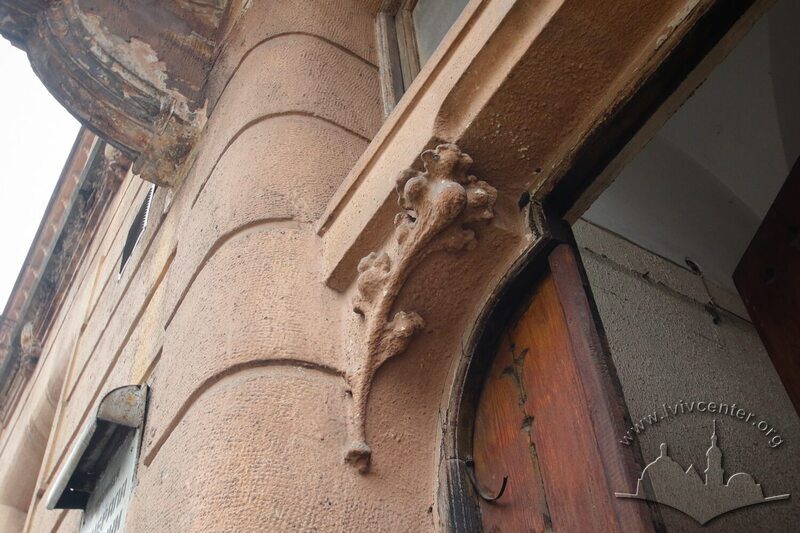 43-03-04--048-picture-5.jpg