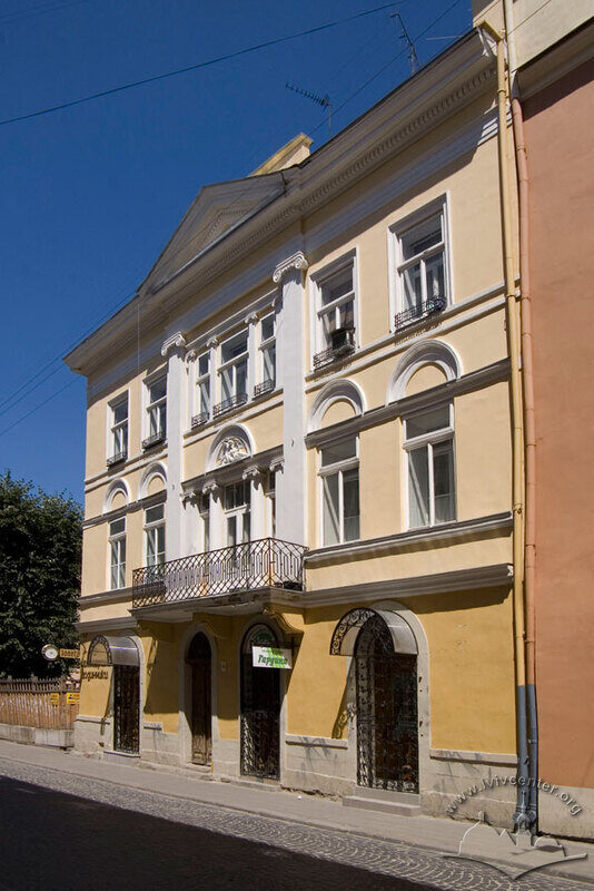 Вул. Краківська, 4. Головний фасад