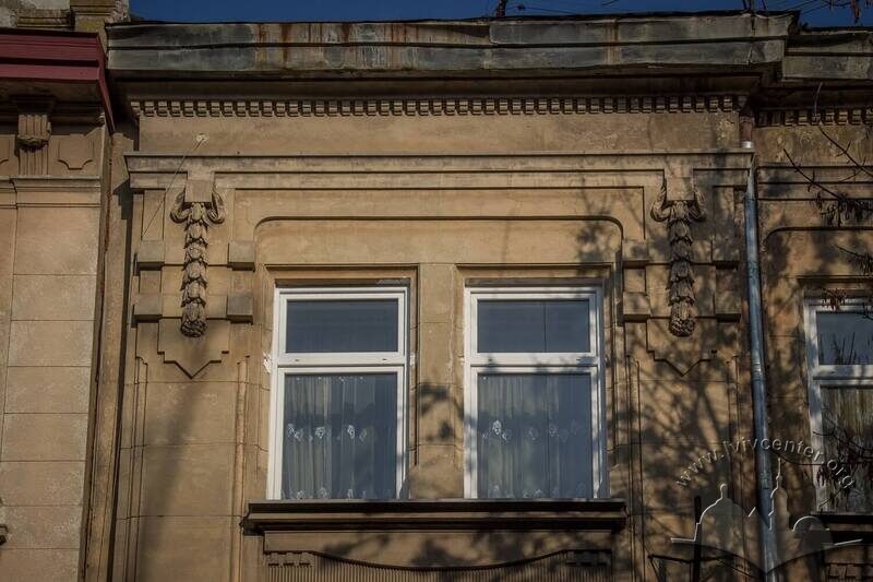 43-03-30--04-picture-7.jpg
