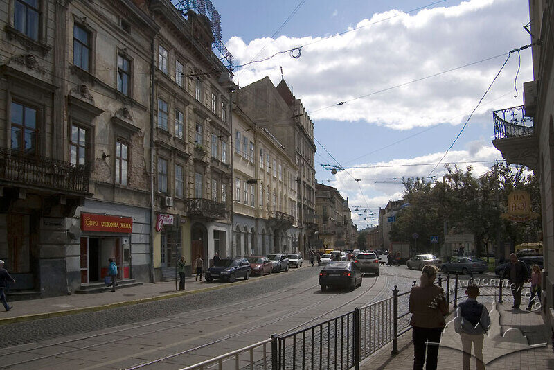 Пл. Соборна, 6. Вигляд з півночі