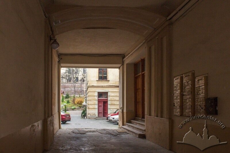 43-09-01--05-picture-7.jpg