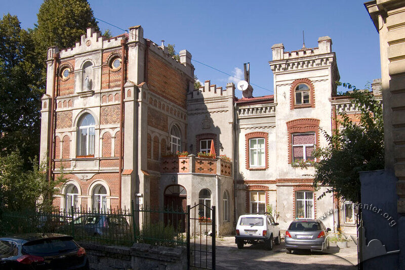 Вул. Глібова, 12. Вигляд з південного заходу
