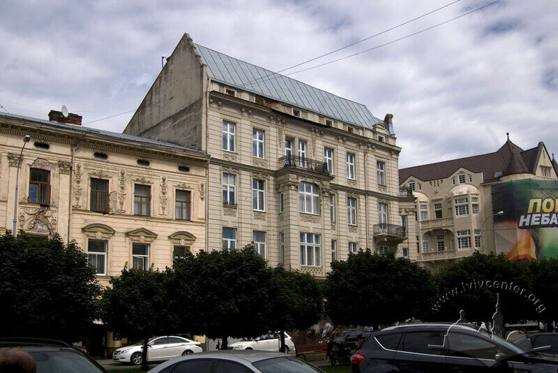 Просп. Шевченка, 25. Вигляд з північного заходу