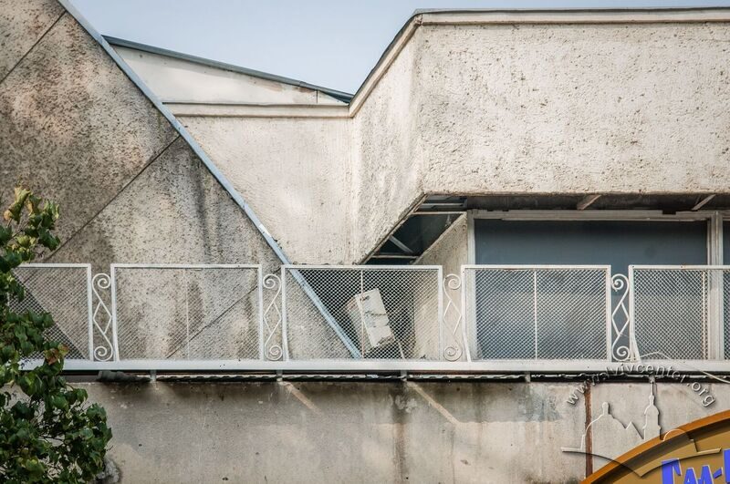 43-03-34--18-picture-6.jpg