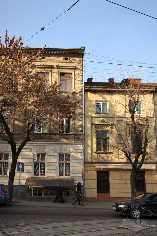 Вул. Дорошенка, будинки №50 і №48