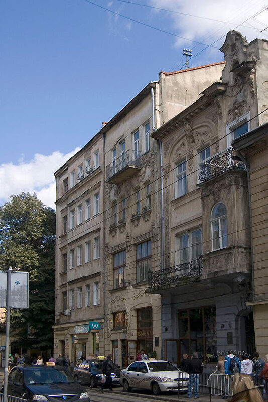 Вул. Дорошенка, 7-11. Вигляд з південного заходу