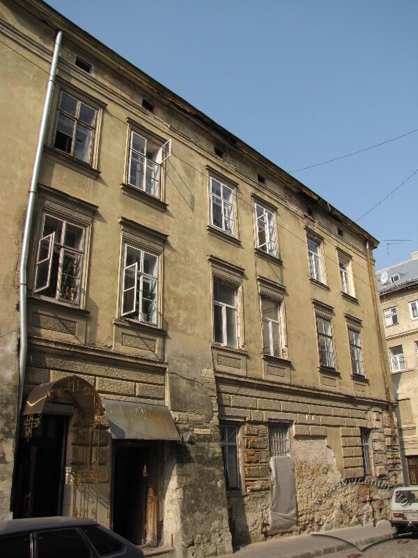 Вул. Ів. Федорова, 2. Фасад з боку вул. Федорова
